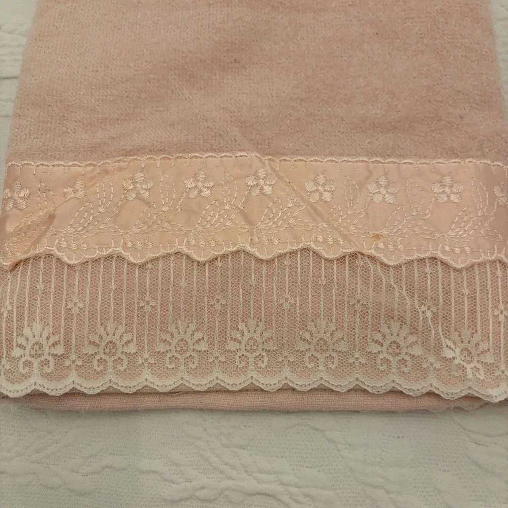 Vintage The Bathworks Pink Lace Towel Set 5pc Floral Shabby Chic Made in USA NWT